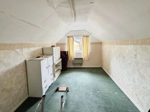 Attic Room- click for photo gallery